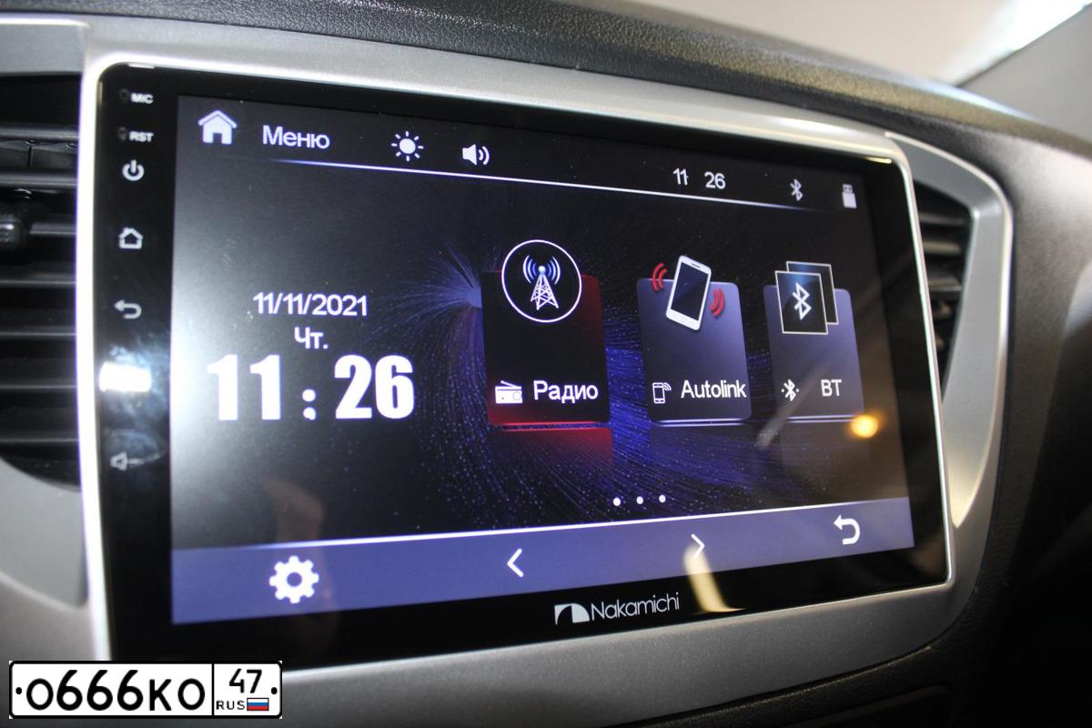 Фото автомобиля HYUNDAI SOLARIS, 2019 — госномер А818НР147. Цвет: ЧЕРНЫЙ