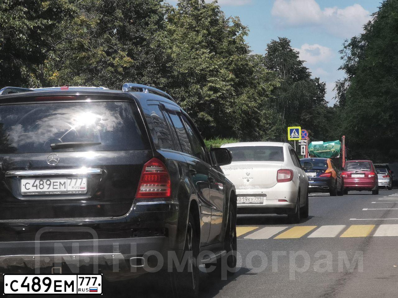 Фото автомобиля MERCEDES GL-KLASSE, 2008 — госномер К766КК99. Цвет: ЧЕРНЫЙ