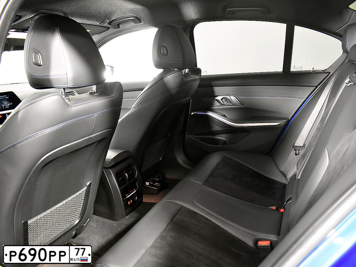 Фото автомобиля GENESIS GV80, 2020 — госномер Р690РР77. Цвет: синий