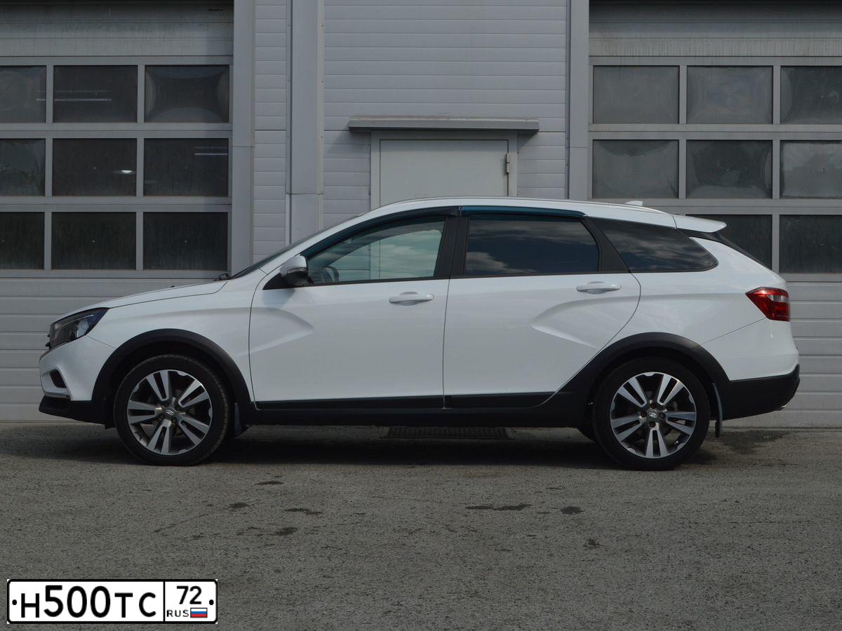 Фото автомобиля LADA 2170 PRIORA, 2014 — госномер К144МО45. Цвет: серебристо-темно-серый