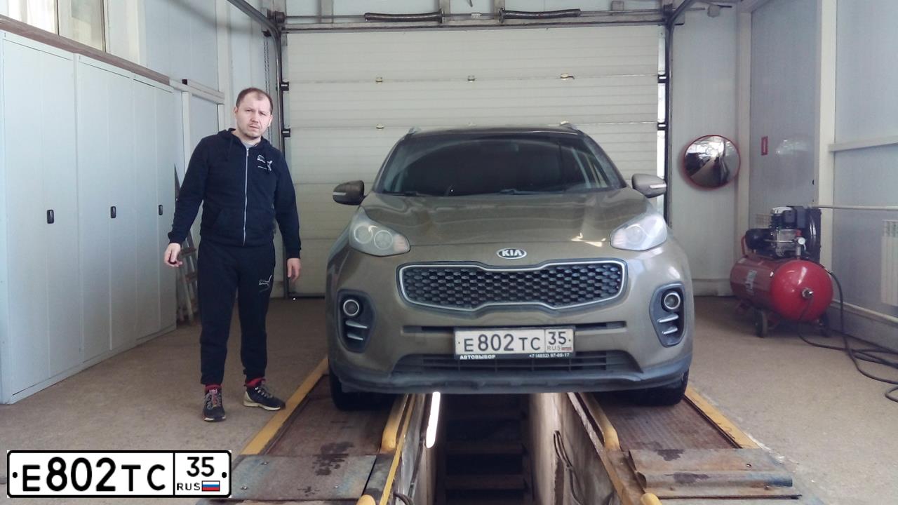 Фото автомобиля KIA SPORTAGE, 2016 — госномер А703ХО76. Цвет: ЗЕЛЕНЫЙ