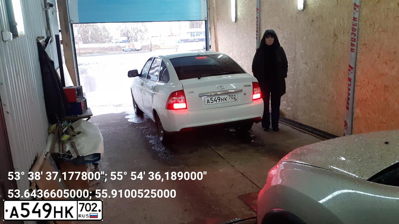 Фото автомобиля LADA 2172 PRIORA, 2014 — госномер М077СС702. Цвет: Белый