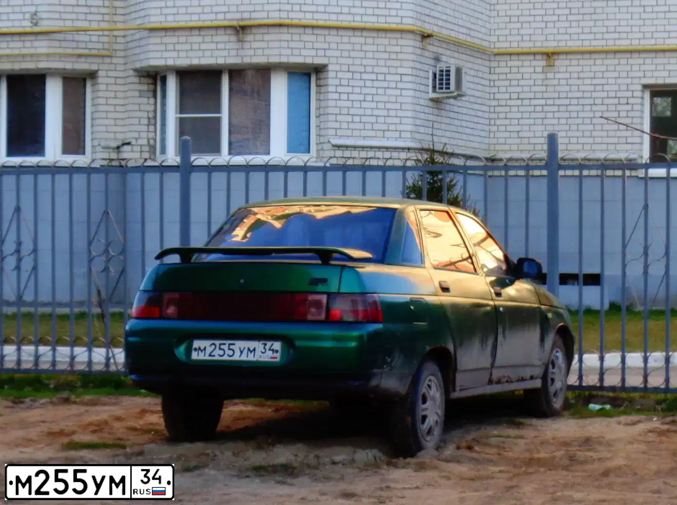 Фото автомобиля LADA 2110, 1999 — госномер М255УМ34. Цвет: СЕРЕБРИСТО ЗЕЛЕНЫЙ