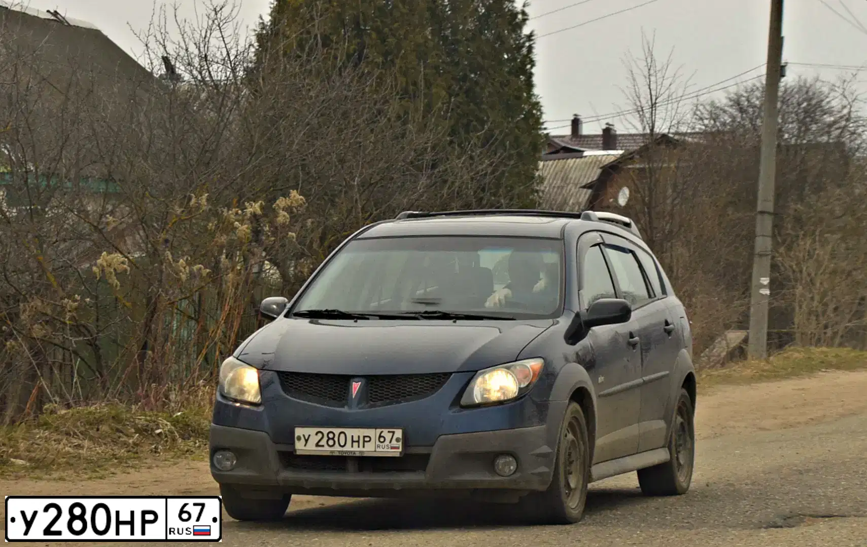 Фото автомобиля PONTIAC VIBE, 2004 — госномер Т541ХМ73. Цвет: синий