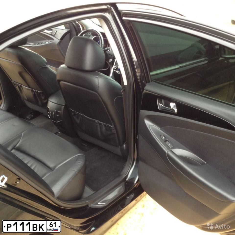 Фото автомобиля HYUNDAI SONATA, 2012 — госномер Р111ВК161. Цвет: Белый