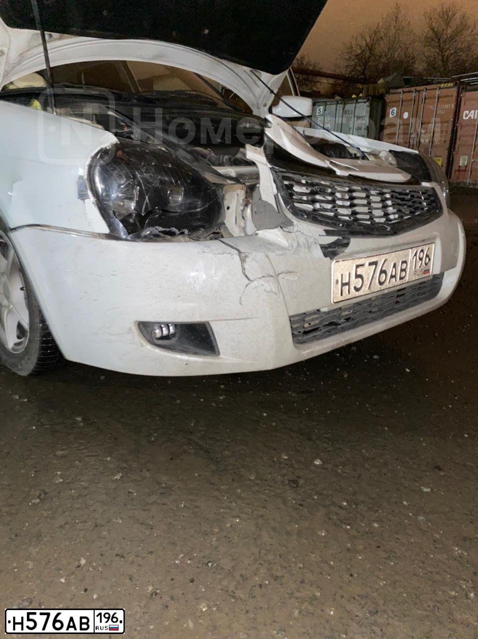 Фото автомобиля LADA PRIORA, 2011 — госномер Р293АХ774. Цвет: Белый