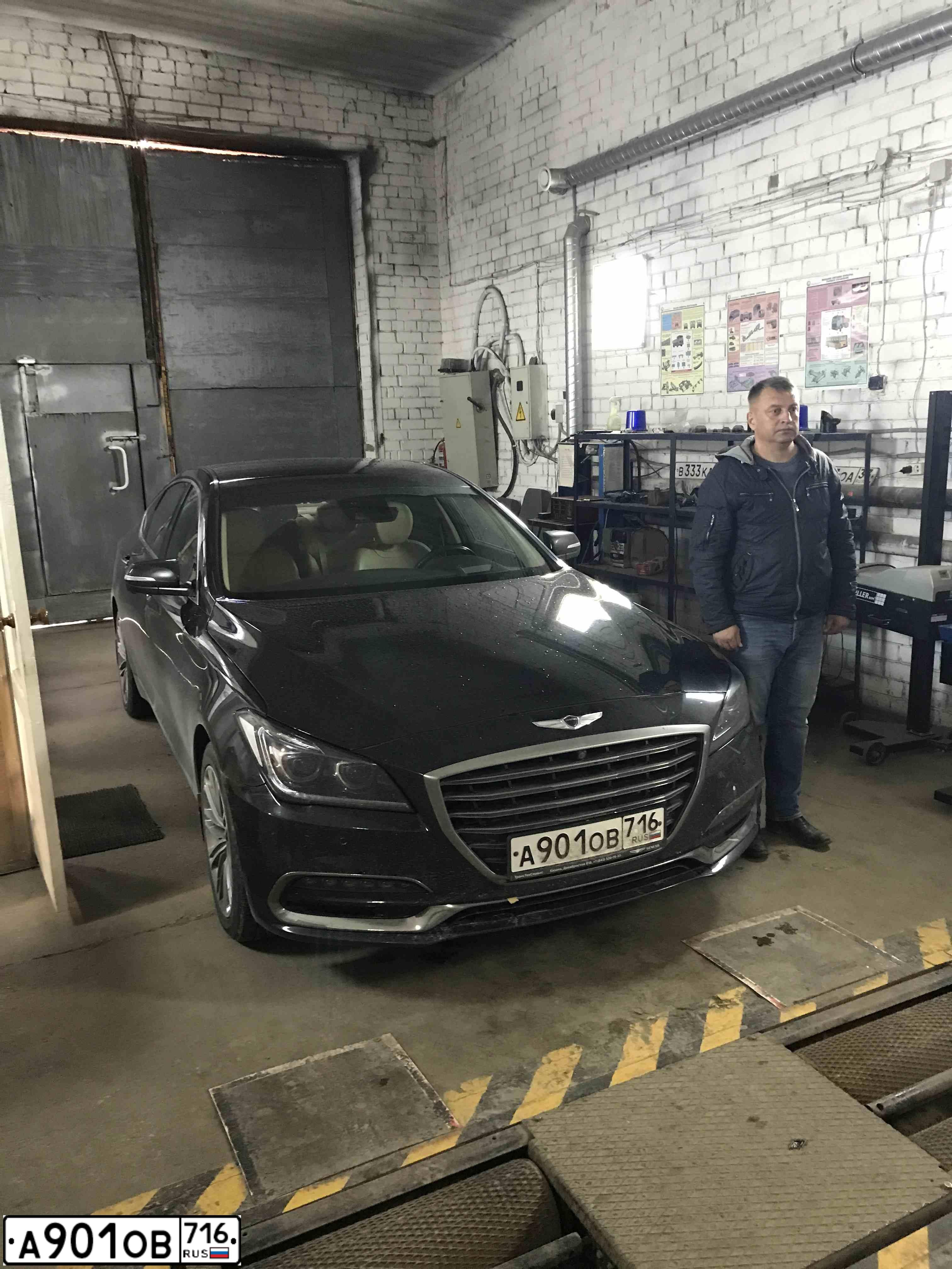 Фото автомобиля GENESIS G80, 2018 — госномер С734ЕВ977. Цвет: ЧЕРНЫЙ