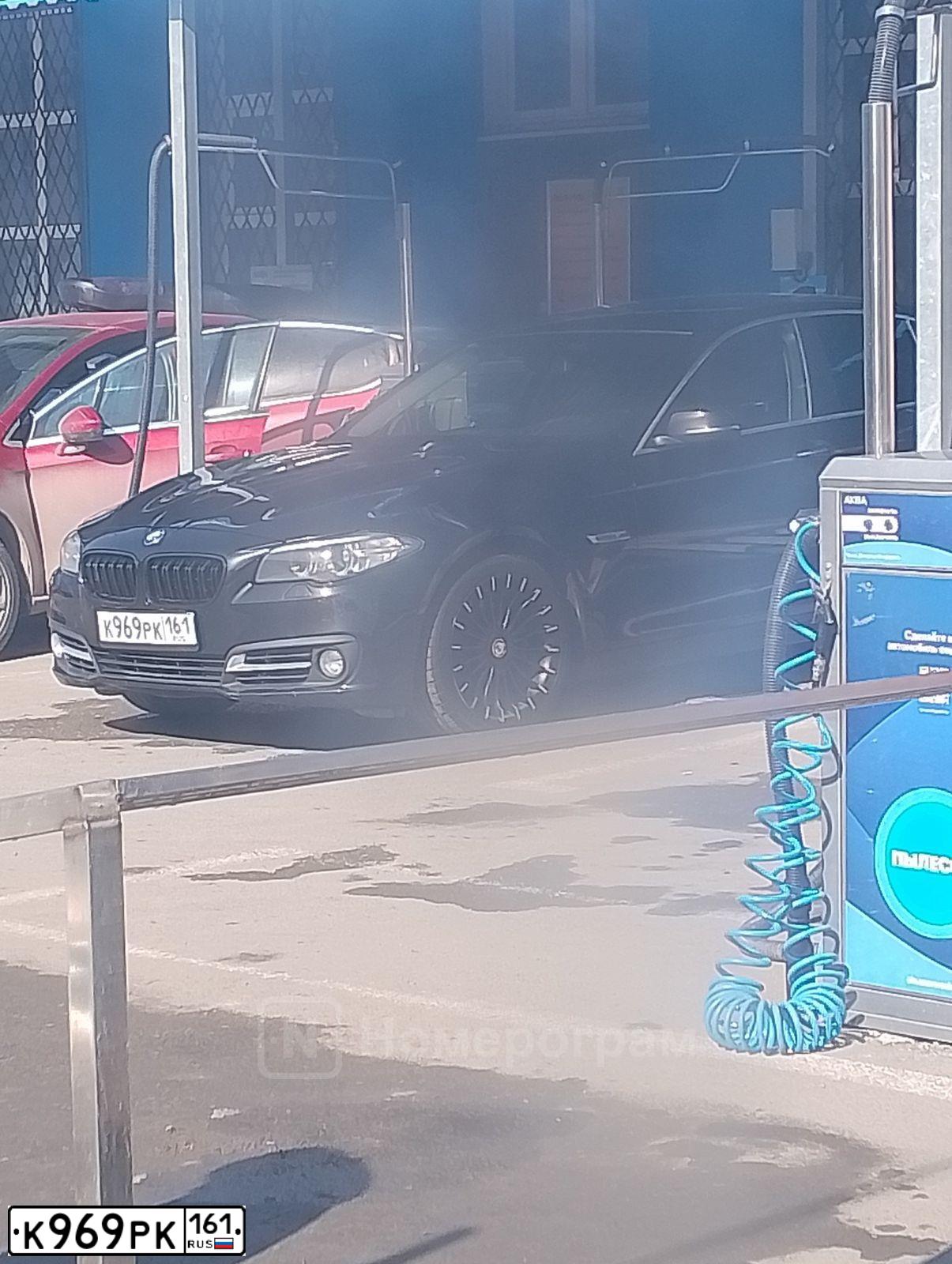 Фото автомобиля BMW 520, 2013 — госномер Т756РМ761. Цвет: ЧЕРНЫЙ
