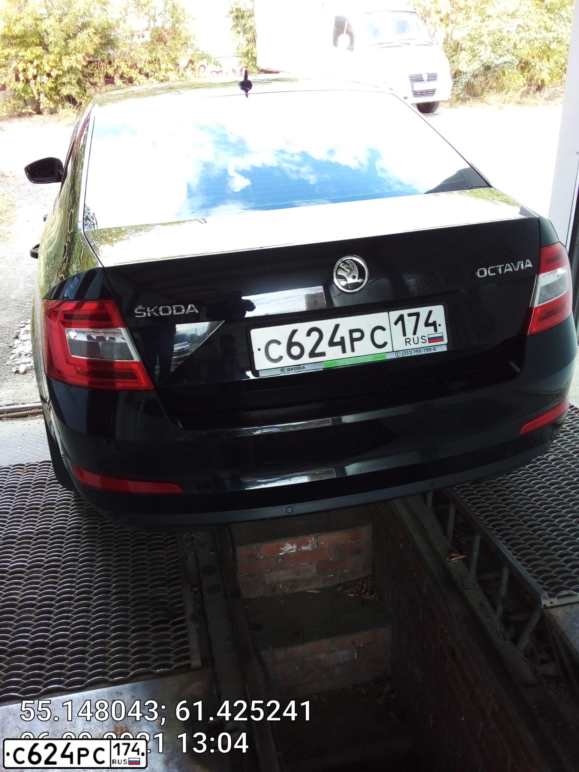 Фото автомобиля SKODA OCTAVIA, 2016 — госномер М487ЕО180. Цвет: ЧЕРНЫЙ