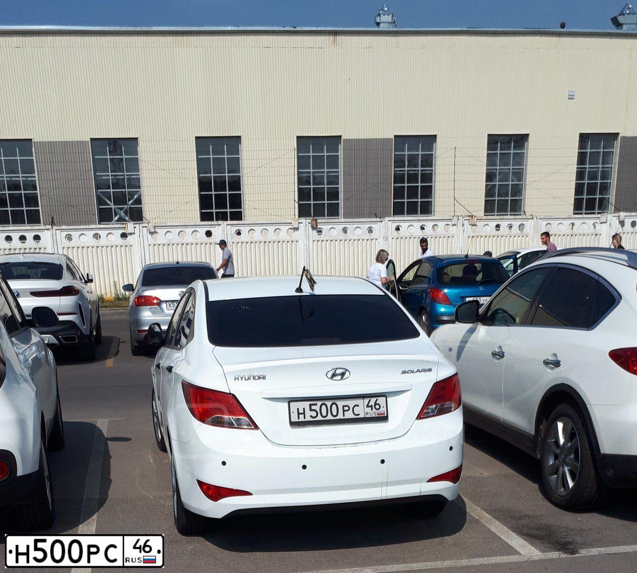 Фото автомобиля HYUNDAI SOLARIS, 2014 — госномер Т557ХЕ774