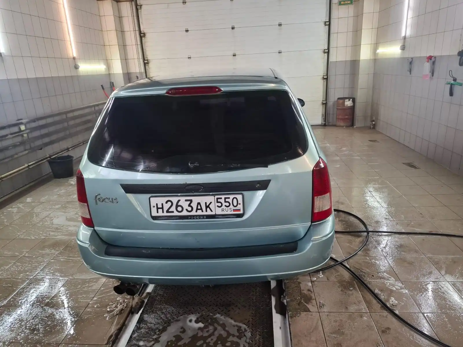 Фото автомобиля FORD FOCUS, 1999 — госномер Н263АК550. Цвет: ЗЕЛЕНЫЙ