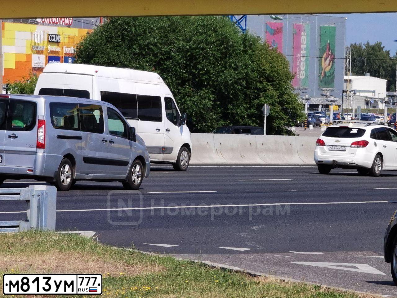 Фото автомобиля CHEVROLET CRUZE, 2014 — госномер М813УМ777. Цвет: БЕЛЫЙ