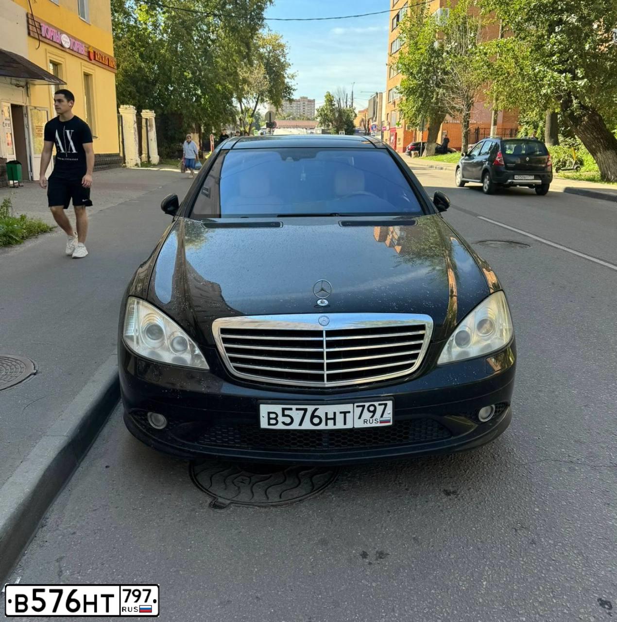 Фото автомобиля MERCEDES S-KLASSE, 2007 — госномер В576НТ797. Цвет: ЧЕРНЫЙ