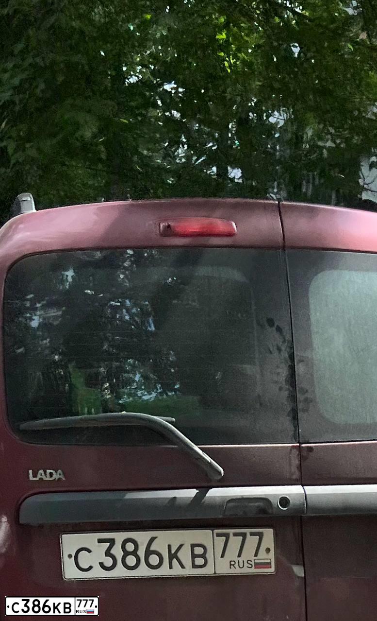 Фото автомобиля LADA LARGUS, 2014 — госномер С386КВ777. Цвет: КРАСНЫЙ