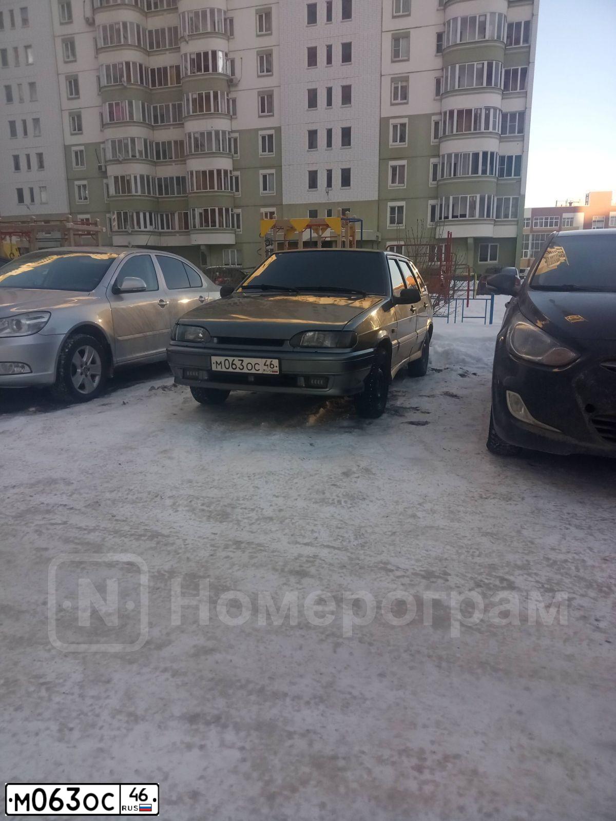 Фото автомобиля LADA 2114 SAMARA, 2007 — госномер М063ОС46. Цвет: СРЕДНИЙ СЕРО-ЗЕЛЕНЫЙ МЕТАЛЛ