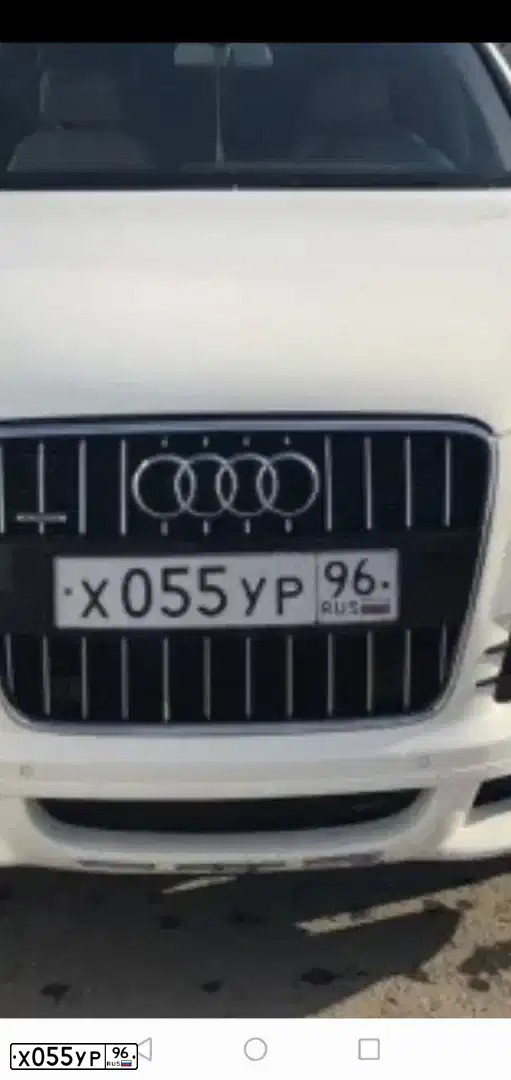 Фото автомобиля AUDI Q7, 2009 — госномер Х055УР96. Цвет: БЕЛЫЙ