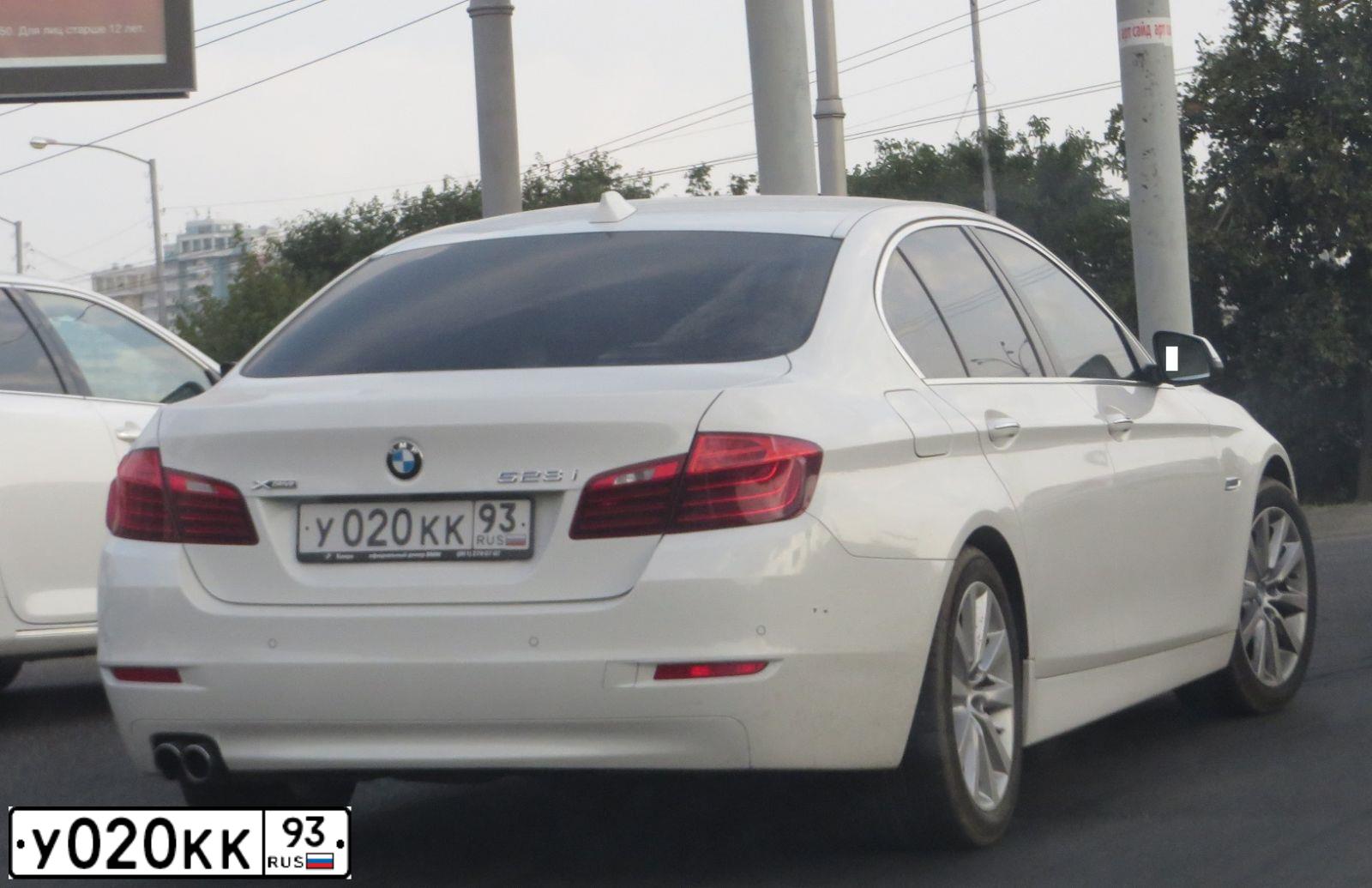 Фото автомобиля МЕРСЕДЕС-БЕНЦ С200 КОМПРЕССОР, 2000 — госномер С495УА790. Цвет: СЕРЕБРИСТЫЙ