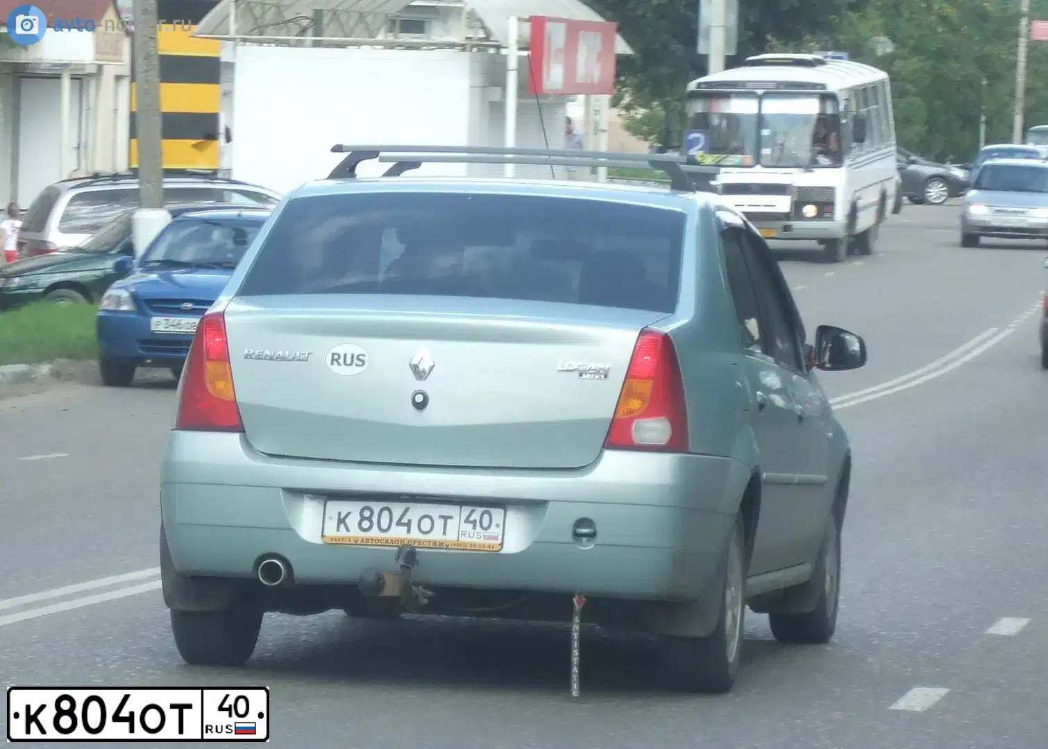 Фото автомобиля RENAULT LOGAN, 2008 — госномер К804ОТ40. Цвет: СВЕТЛО-ЗЕЛЕНЫЙ