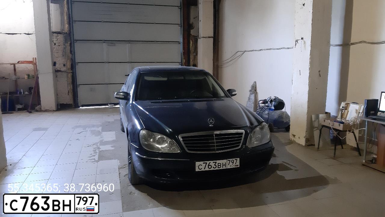 Фото автомобиля MERCEDES S-KLASSE, 2002 — госномер М555СК55. Цвет: ЧЕРНЫЙ