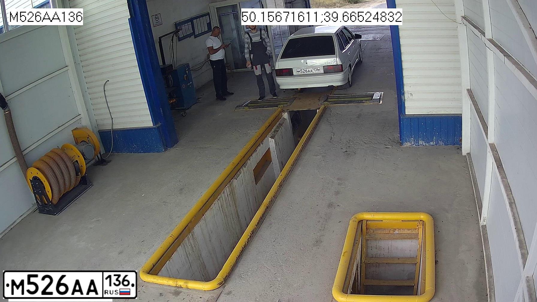 Фото автомобиля LADA 2114 SAMARA, 2012 — госномер М526АА136. Цвет: БЕЛЫЙ