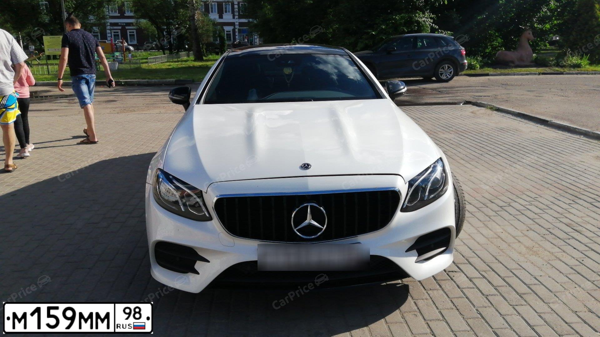 Фото автомобиля MERCEDES E-KLASSE, 2017 — госномер О317СР196. Цвет: Белый