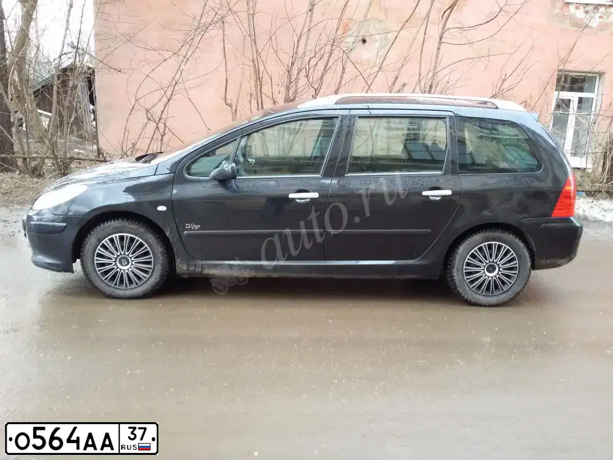 Фото автомобиля PEUGEOT 307, 2007 — госномер О564АА37. Цвет: ЧЕРНЫЙ