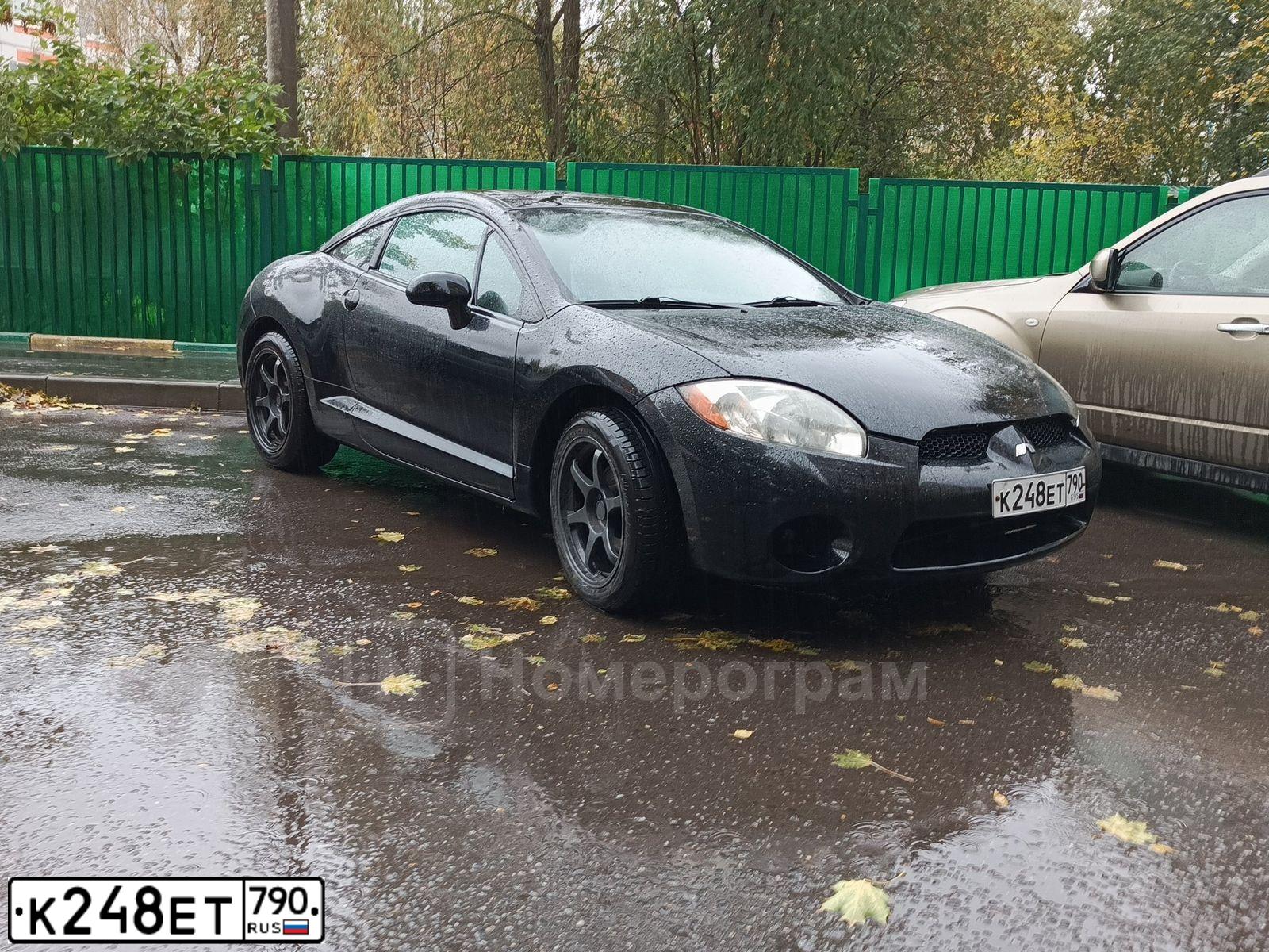 Фото автомобиля MITSUBISHI ECLIPSE, 2005 — госномер К248ЕТ790. Цвет: ЧЕРНЫЙ