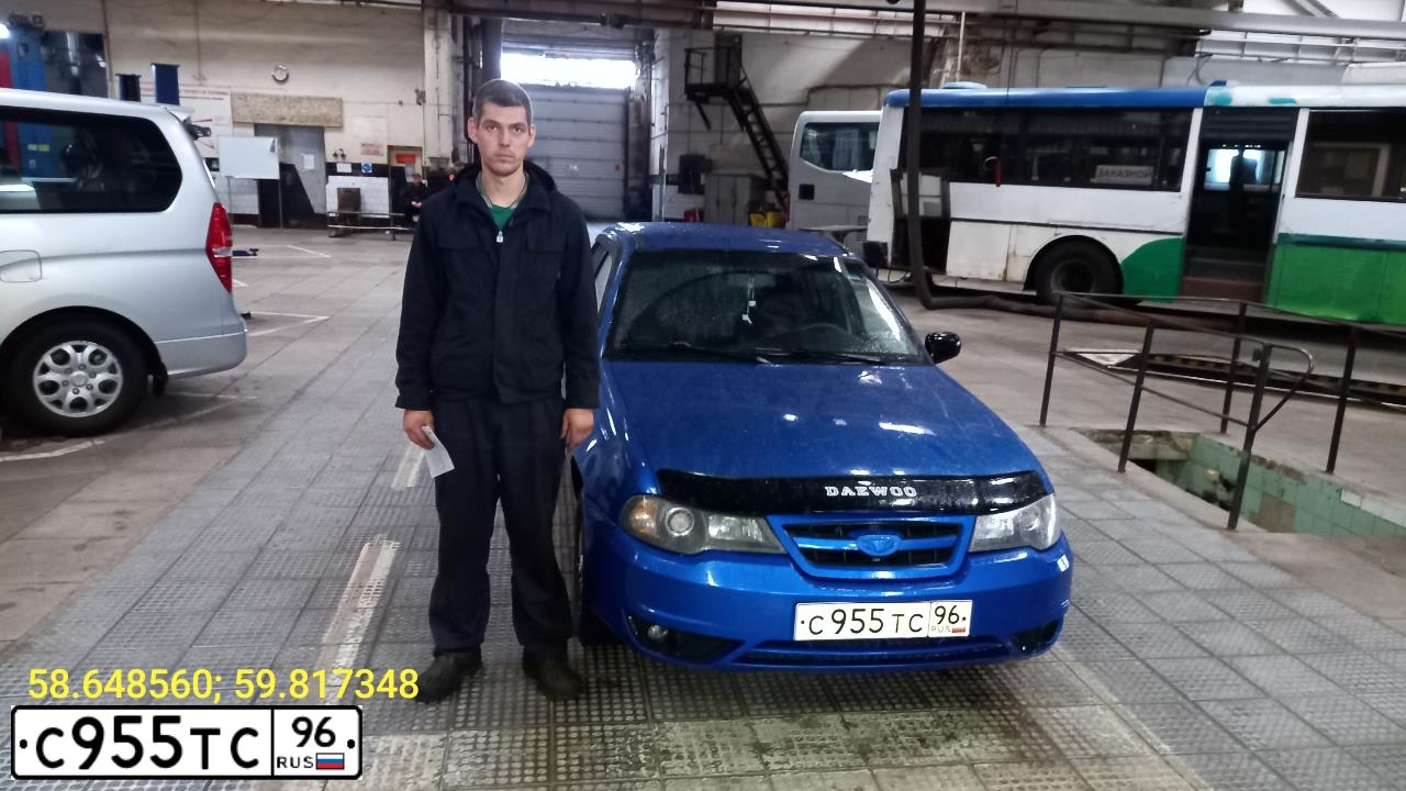 Фото автомобиля DAEWOO NEXIA, 2011 — госномер С955ТС96. Цвет: синий