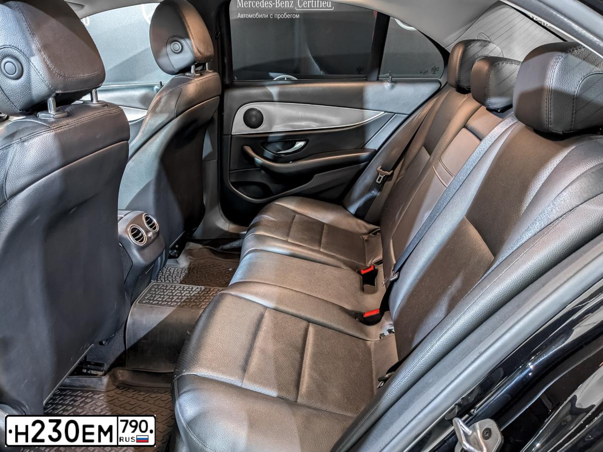 Фото автомобиля MERCEDES-BENZ E200, 2018 — госномер У152ХН716. Цвет: ЧЕРНЫЙ