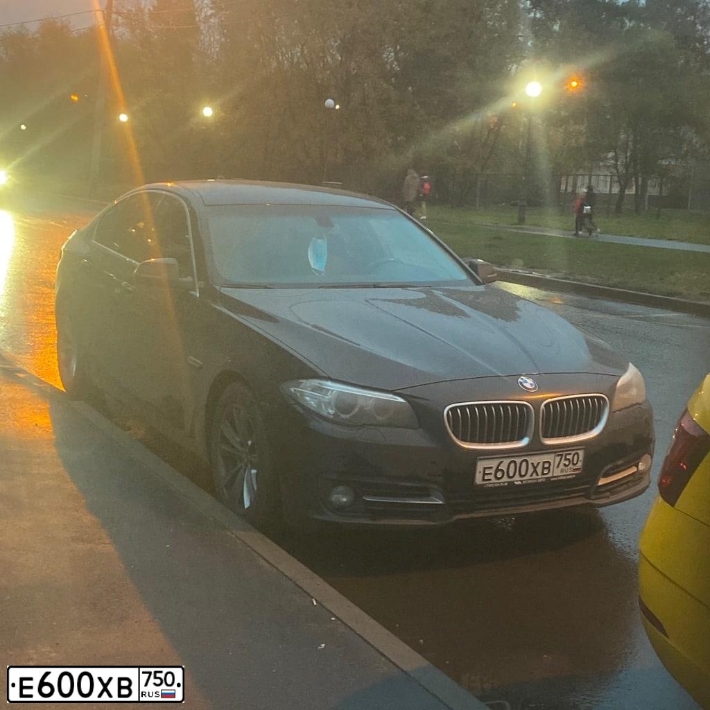 Фото автомобиля BMW W SERIE 5, 2014 — госномер Е600ХВ750. Цвет: ЧЕРНЫЙ