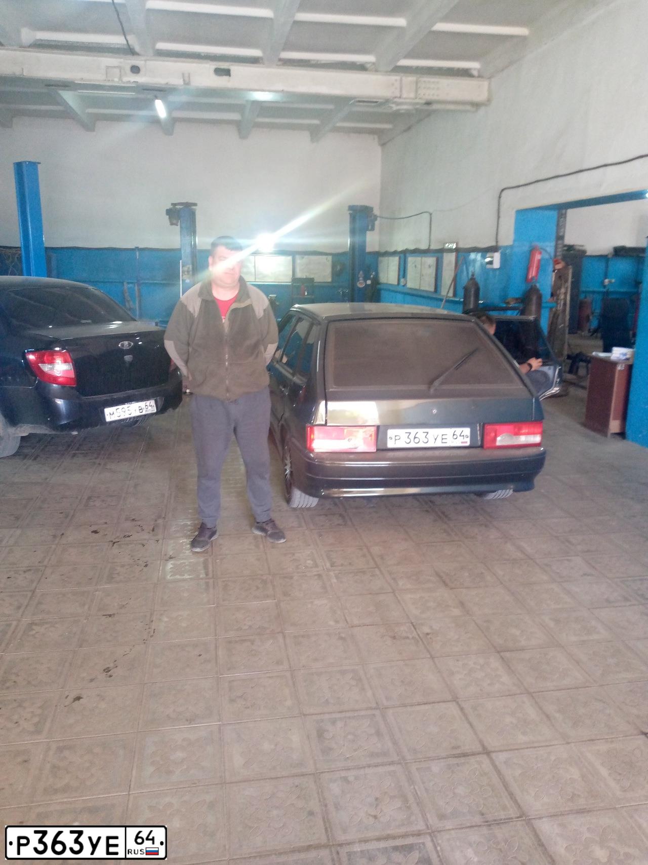 Фото автомобиля LADA 2114, 2006 — госномер М798АТ164. Цвет: ЗОЛОТИСТЫЙ ТЕМНО-ЗЕЛЕНЫЙ