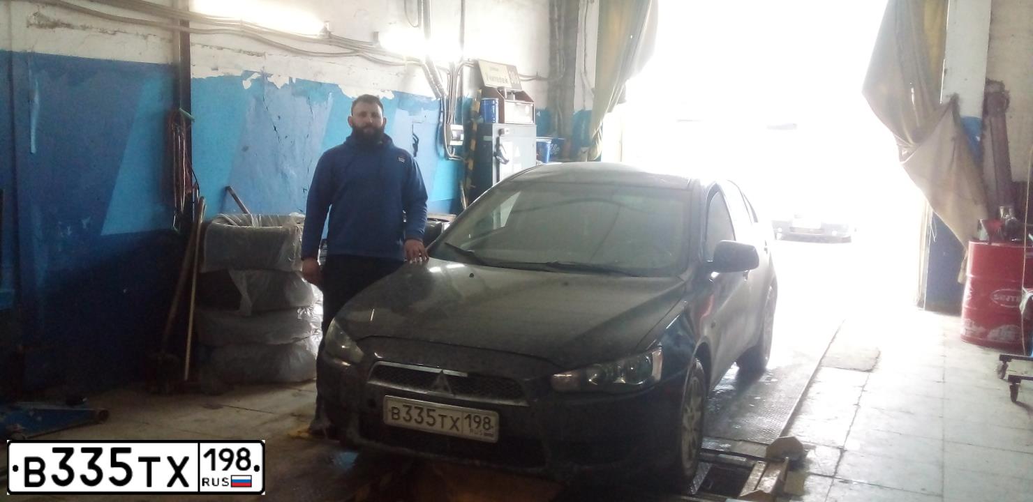 Фото автомобиля MITSUBISHI LANCER, 2010 — госномер Т467НЕ196