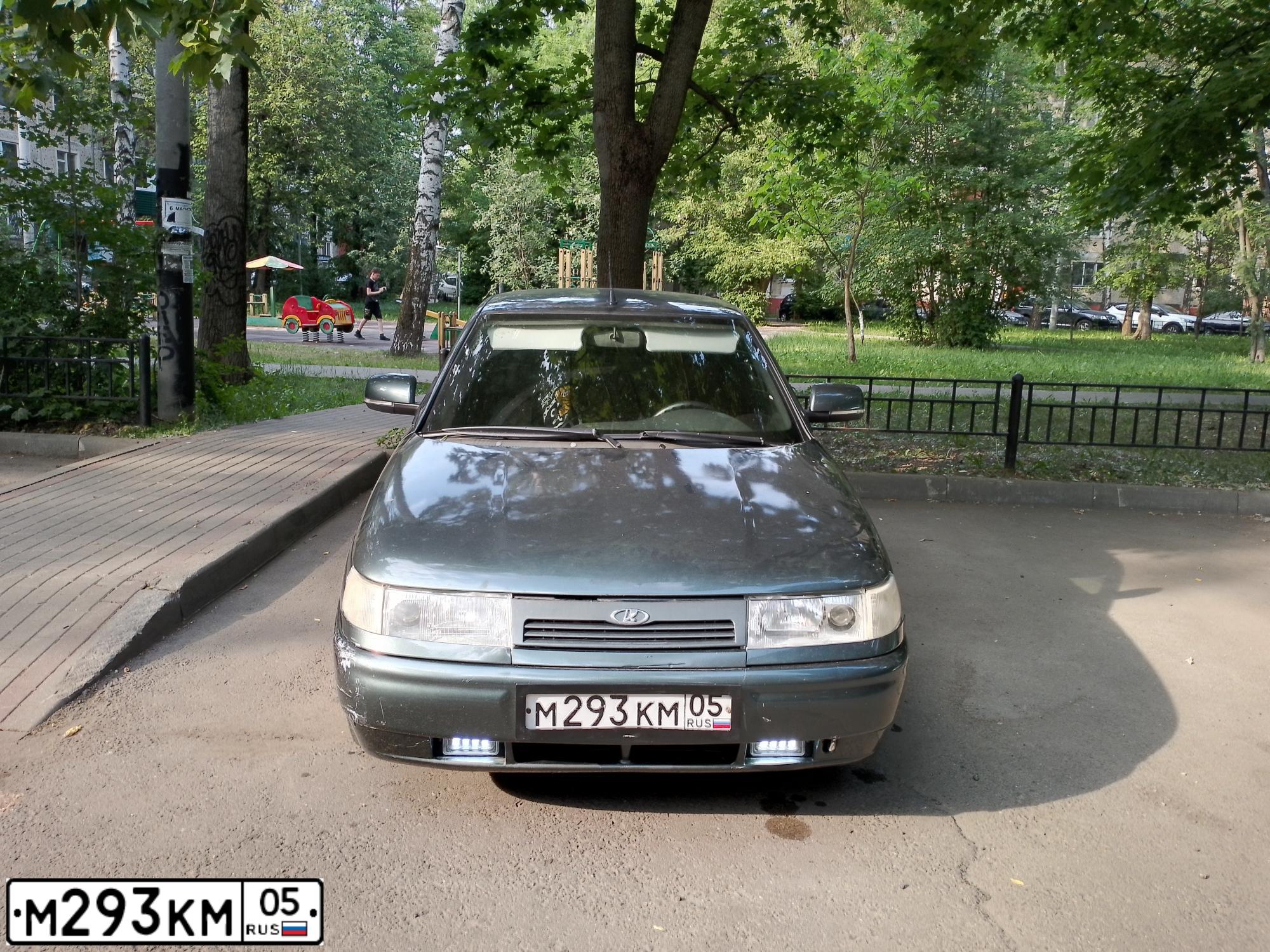 Фото автомобиля LADA 2112 LADA, 2007 — госномер А855РВ67. Цвет: Темно-зеленый