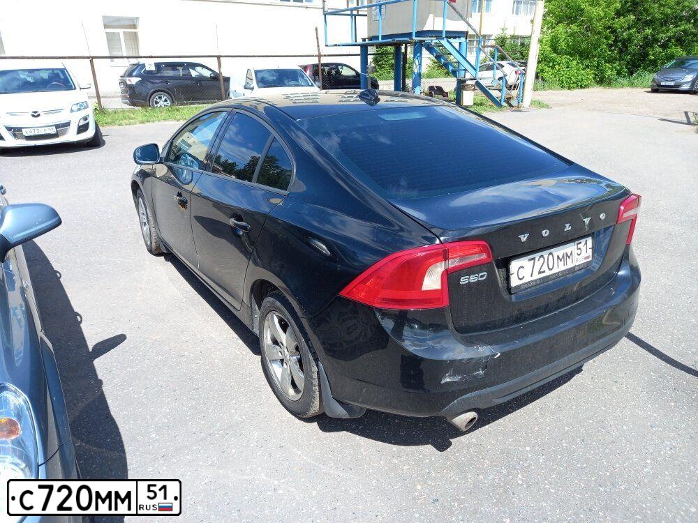 Фото автомобиля ВОЛЬВО S60, 2012 — госномер К986НР53. Цвет: ЧЕРНЫЙ