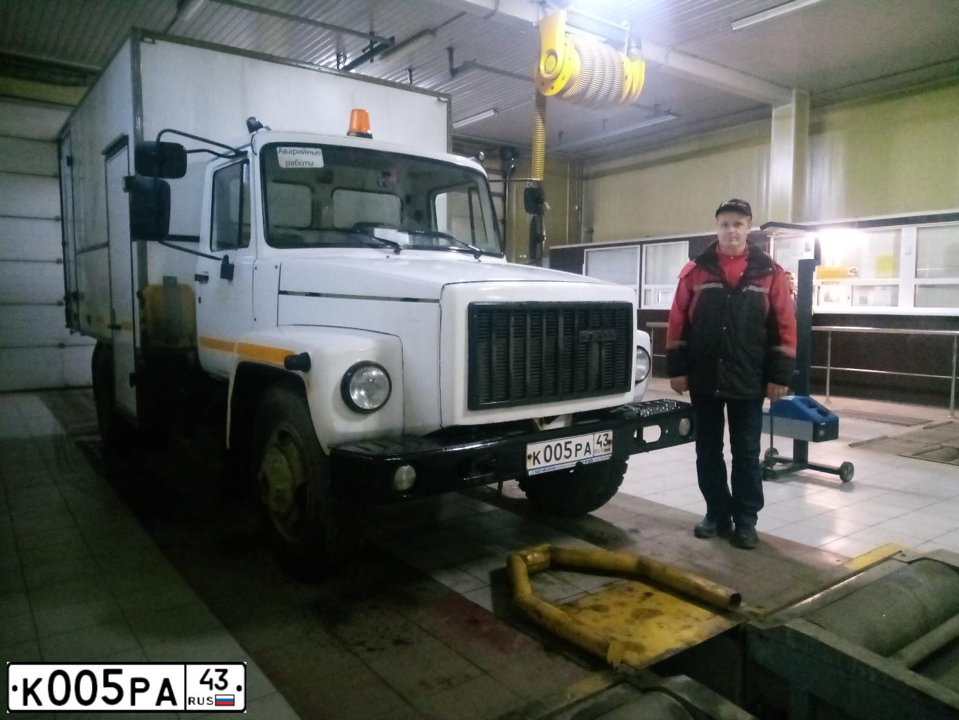Фото автомобиля GAZ 3309, 2015 — госномер К005РА43. Цвет: Белый