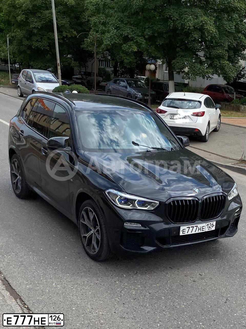 Фото автомобиля ХЕНДЭ CRETA, 2016 — госномер Е777НЕ126. Цвет: БЕЛЫЙ