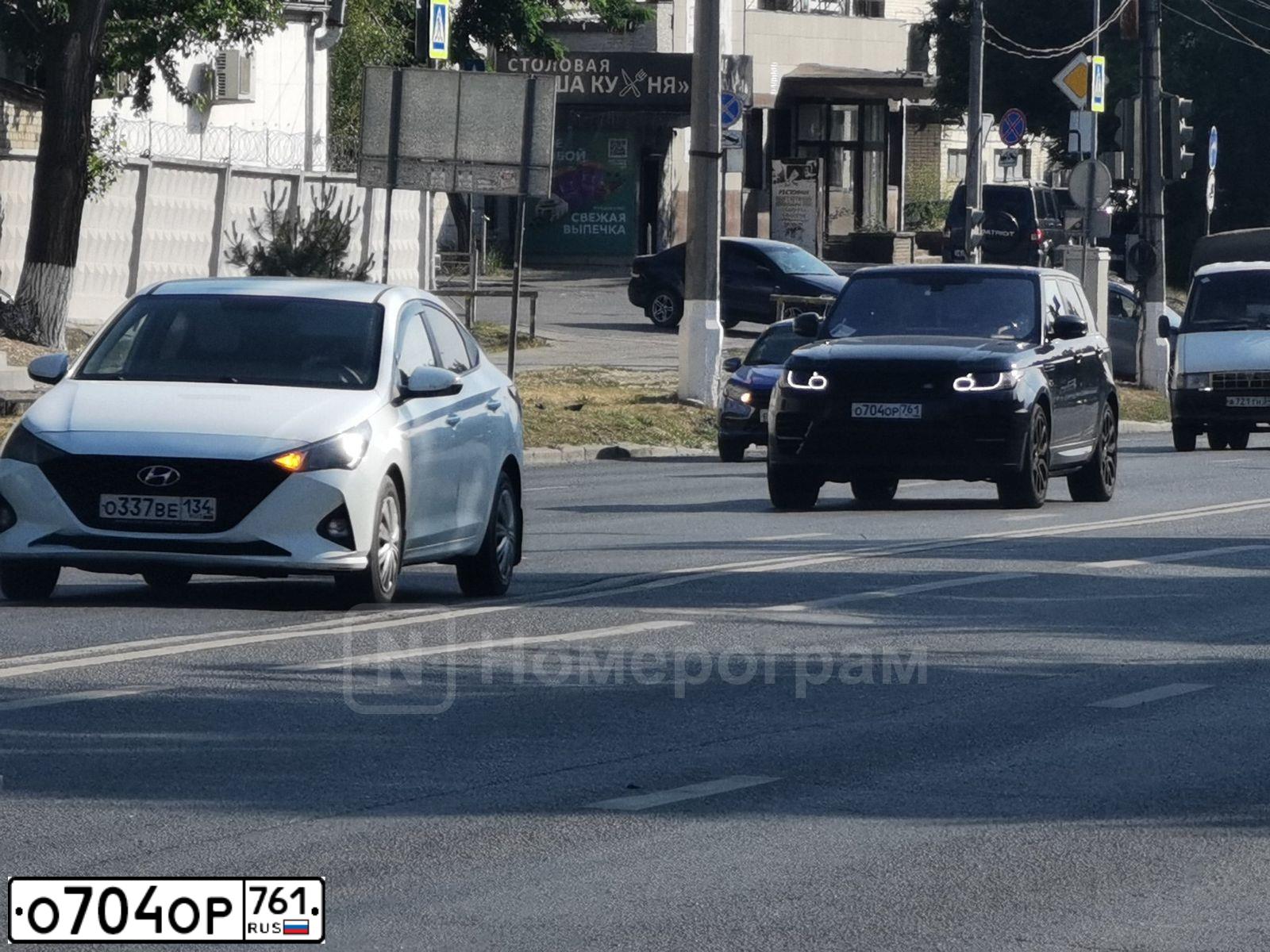 Фото автомобиля LANDROVER RANGE ROVER SPORT, 2016 — госномер О704ОР761. Цвет: ЧЕРНО-СИНИЙ
