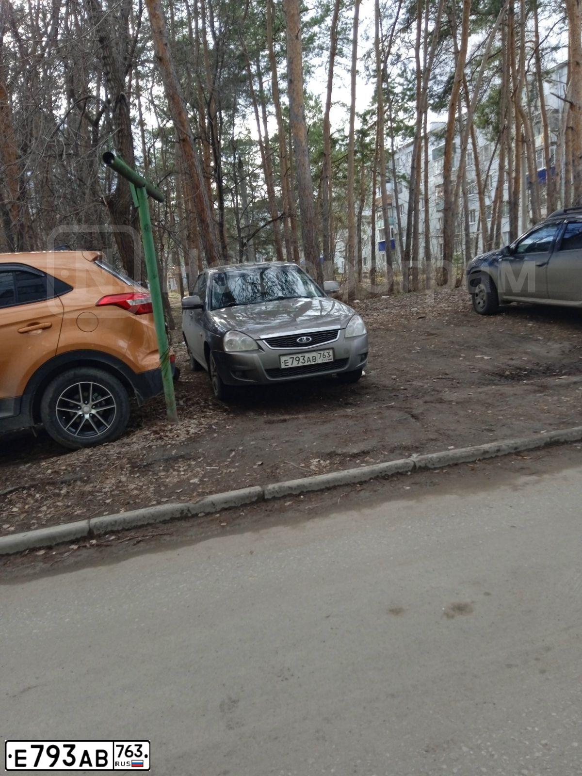 Фото автомобиля LADA 2170 PRIORA, 2014 — госномер Е793АВ763. Цвет: Золотисто-коричневый