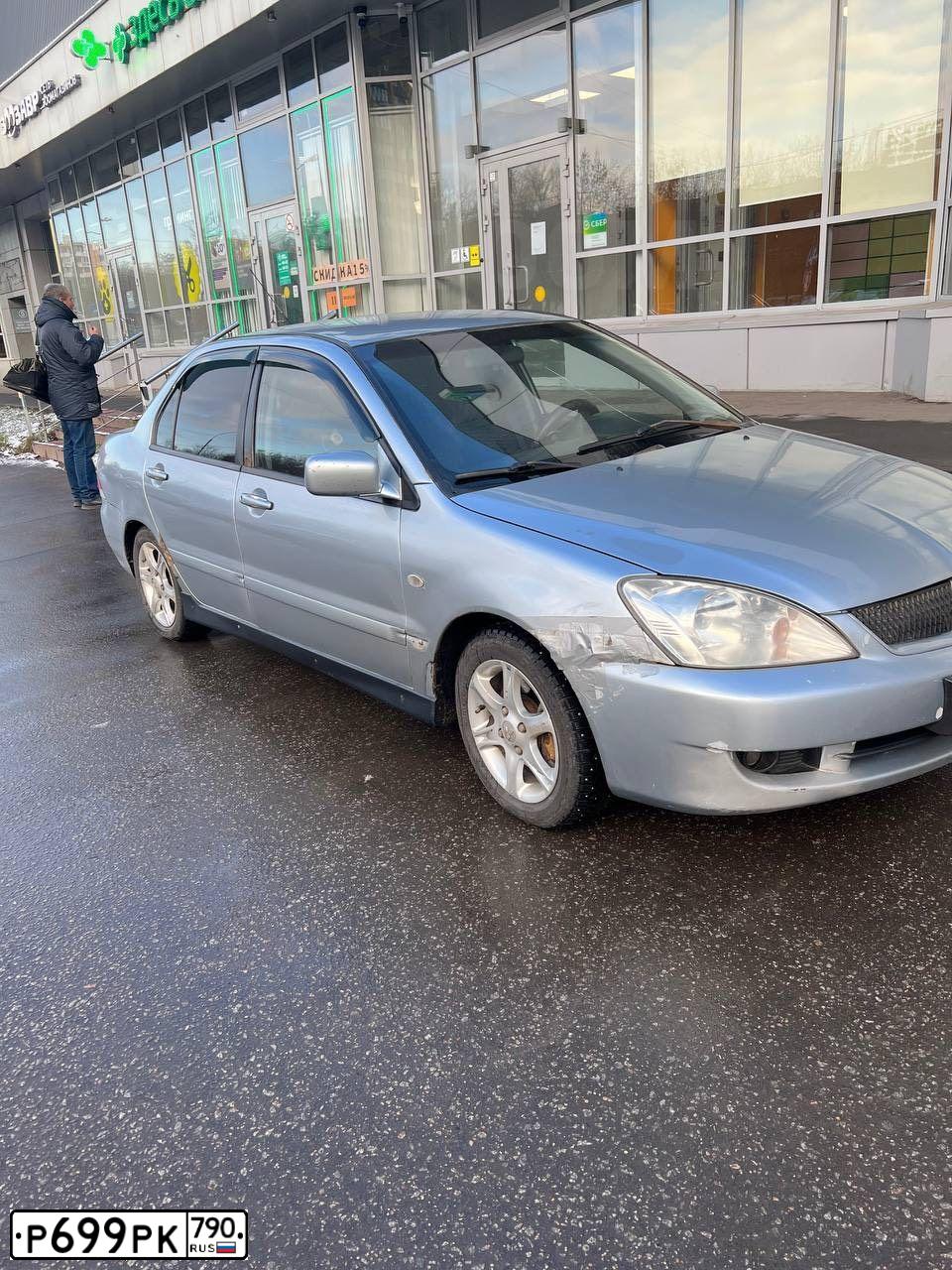 Фото автомобиля MITSUBISHI LANCER, 2007 — госномер Р699РК790. Цвет: СЕРЕБРИСТЫЙ