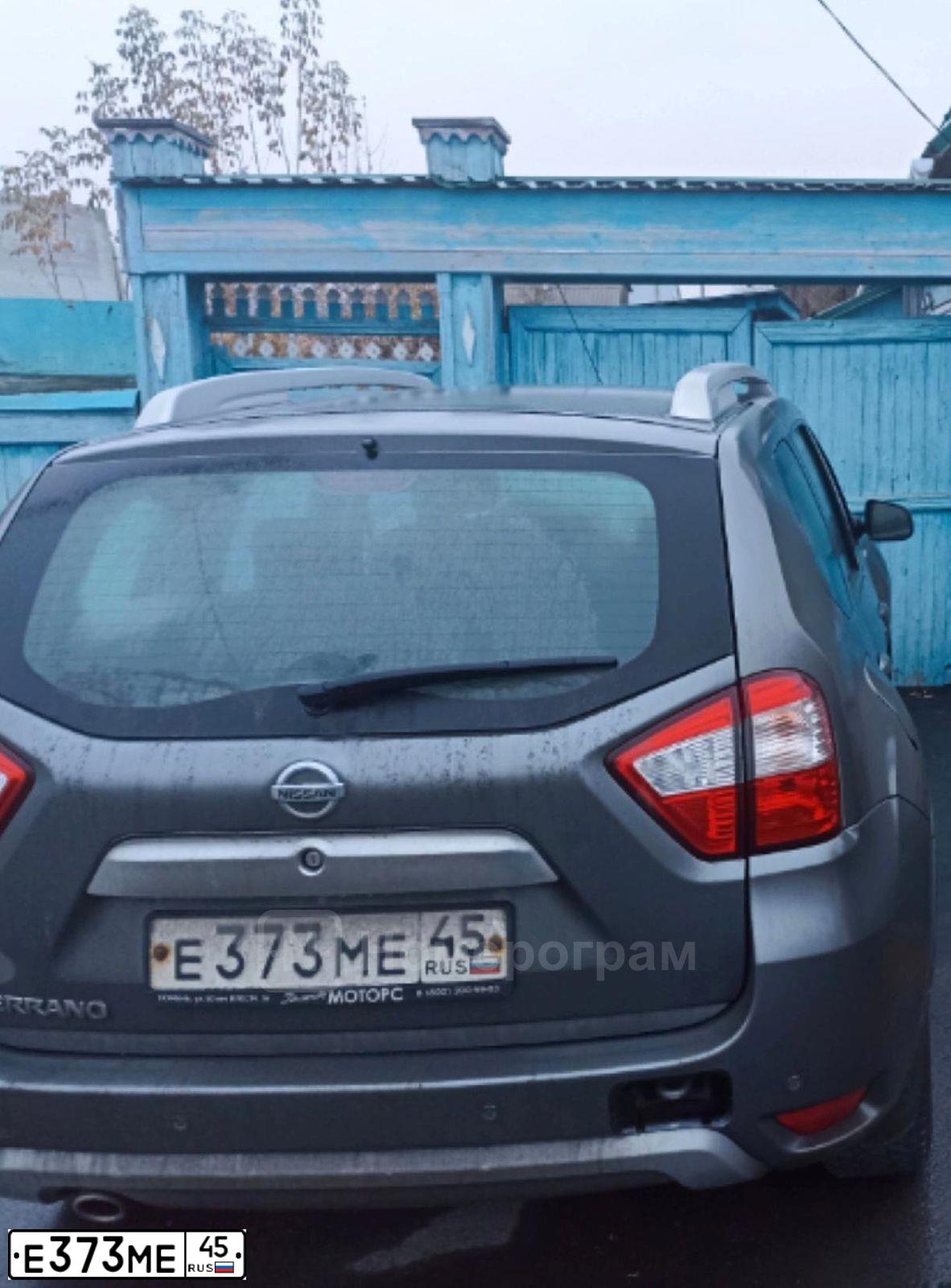Фото автомобиля NISSAN TERRANO, 2017 — госномер Е373МЕ45
