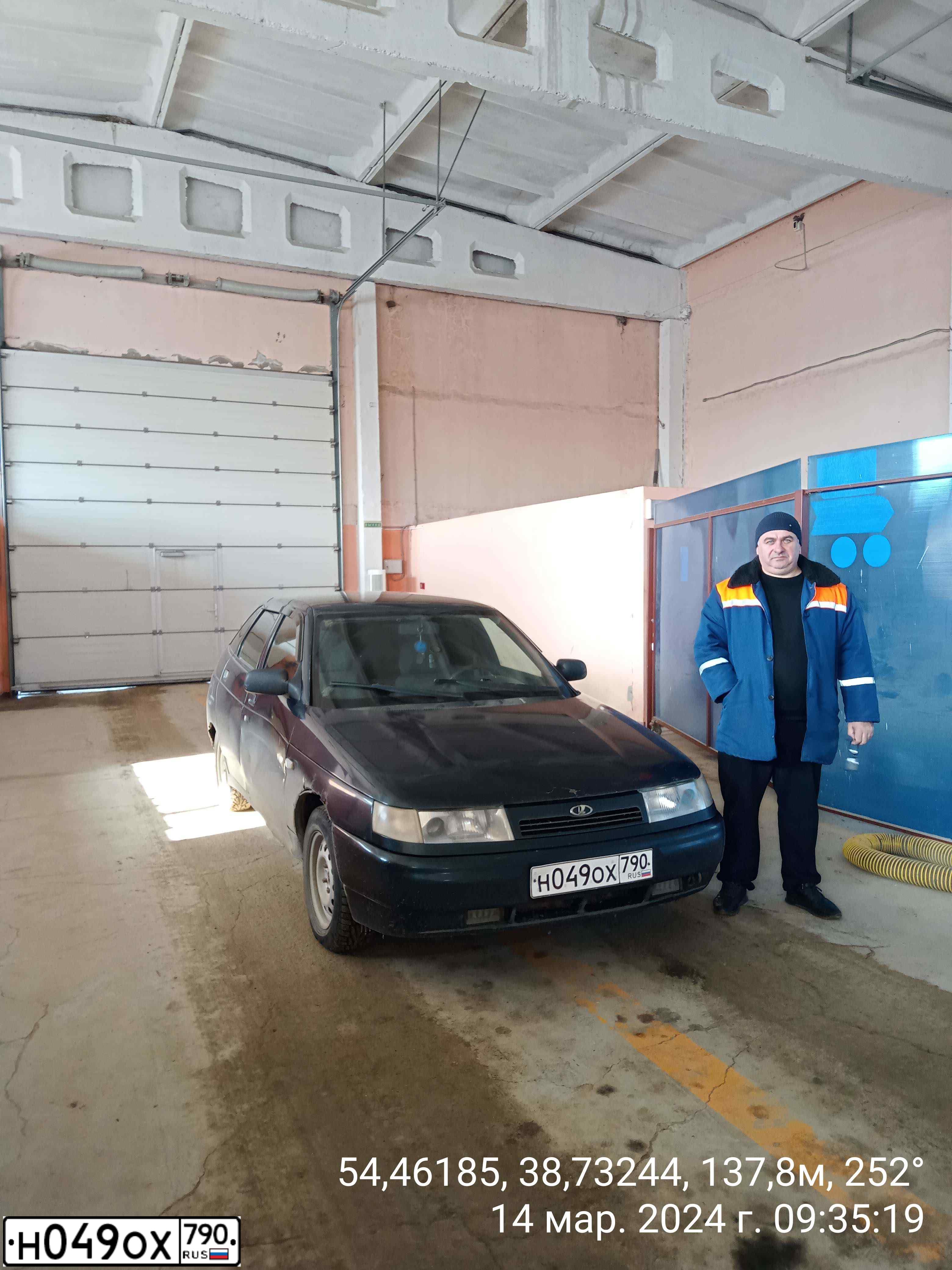 Фото автомобиля LADA 2112, 2007 — госномер Т115УВ33. Цвет: Темно-зеленый