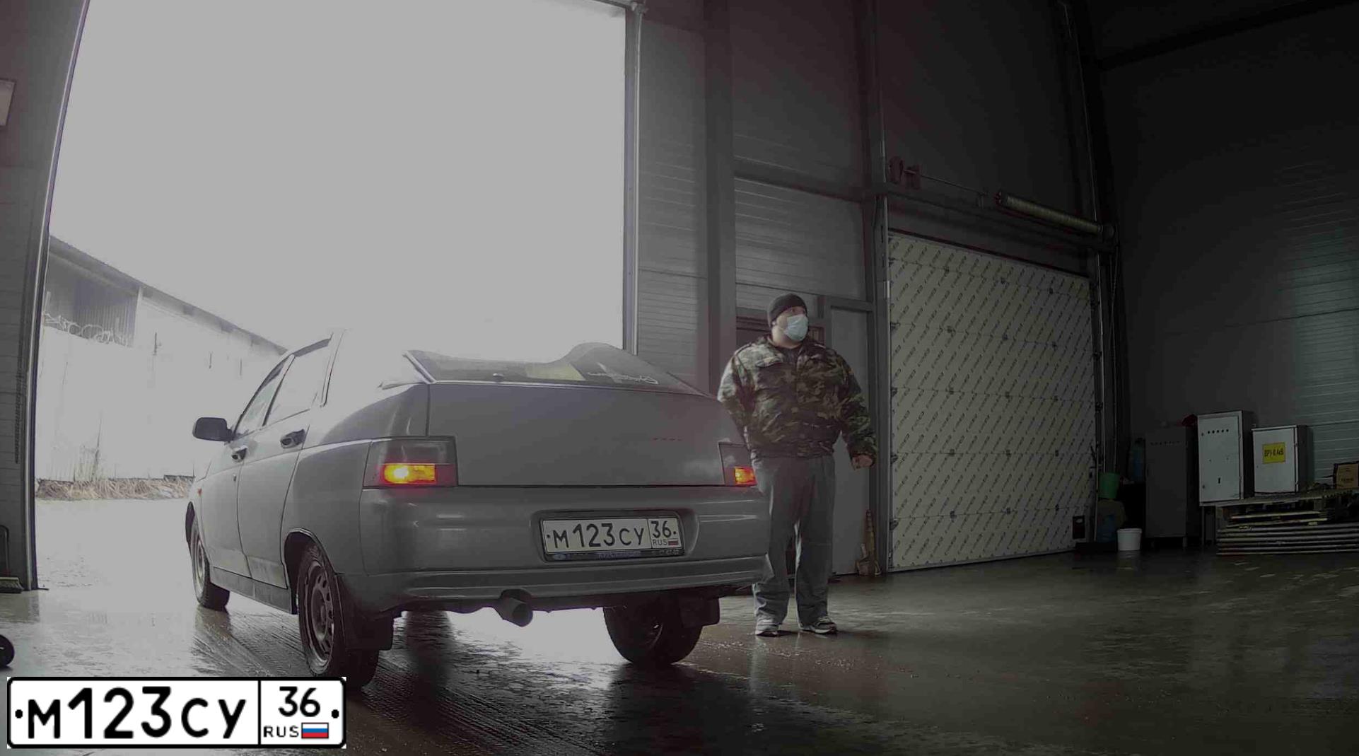 Фото автомобиля LADA 2112 LADA, 2002 — госномер М123СУ36. Цвет: СЕРО-ЗОЛОТИСТЫЙ