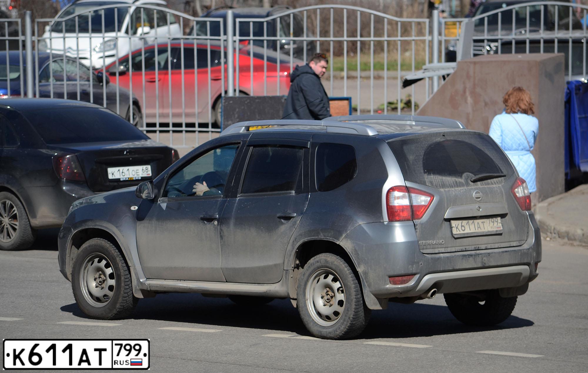 Фото автомобиля НИССАН ТЕРРАНО, 2017 — госномер Х102НЕ196. Цвет: Серый