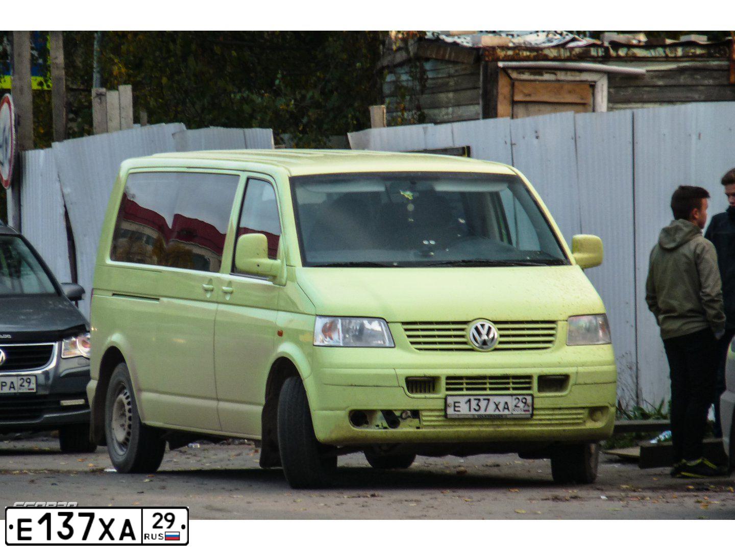 Фото автомобиля VOLKSWAGEN SHUTTLE, 2007 — госномер О744УН29