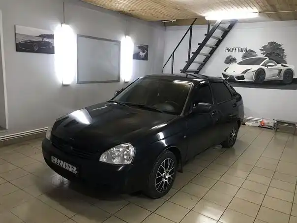 Фото автомобиля LADA 2172 PRIORA, 2008 — госномер Р796ТЕ40. Цвет: ГРАФИТОВЫЙ МЕТАЛЛИК