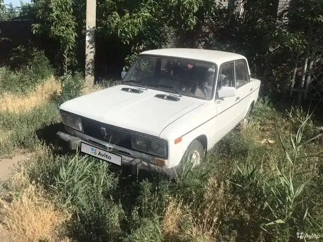 Фото автомобиля LADA 2106, 1995 — госномер А228ВМ30. Цвет: Белый