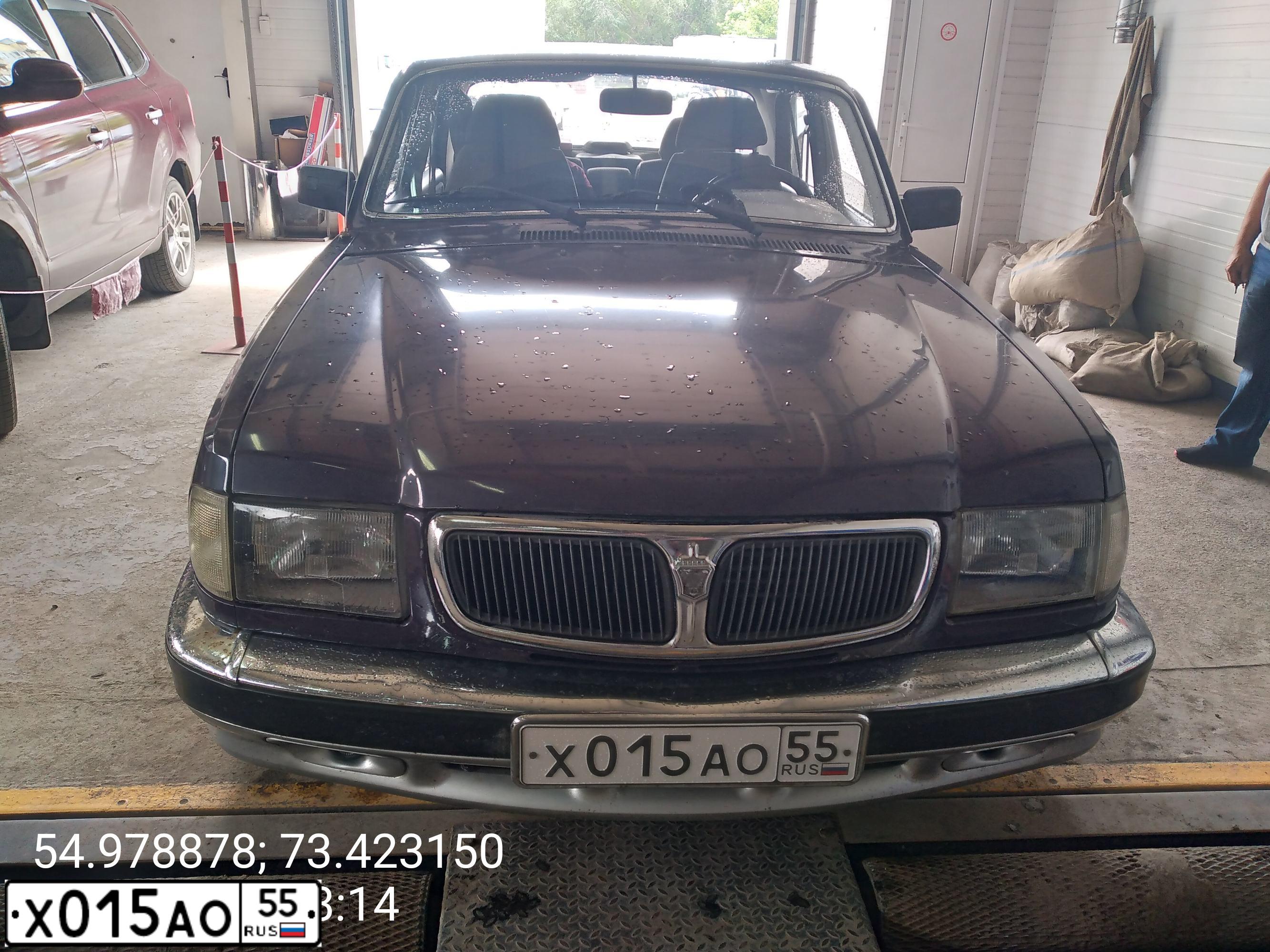 Фото автомобиля GAZ 3110, 2000 — госномер Х015АО55. Цвет: ФИОЛЕТОВЫЙ