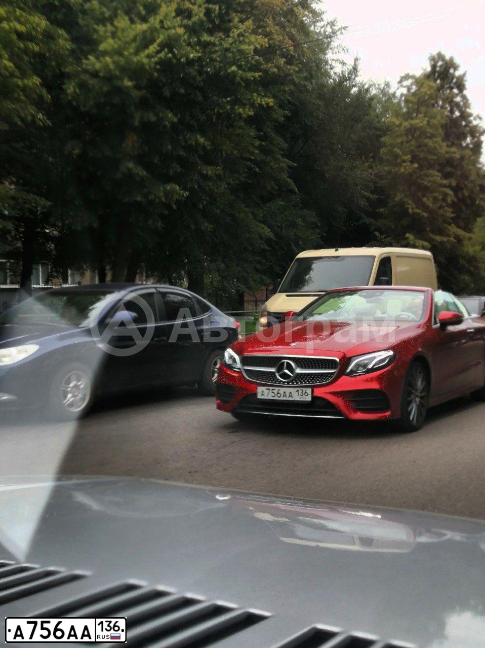 Фото автомобиля MERCEDES E-KLASSE, 2019 — госномер А756АА136. Цвет: Красный
