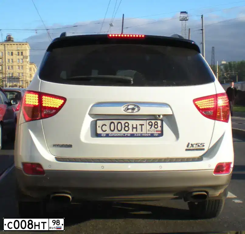 Фото автомобиля HYUNDAI IX55, 2012 — госномер А627КЕ147. Цвет: Белый
