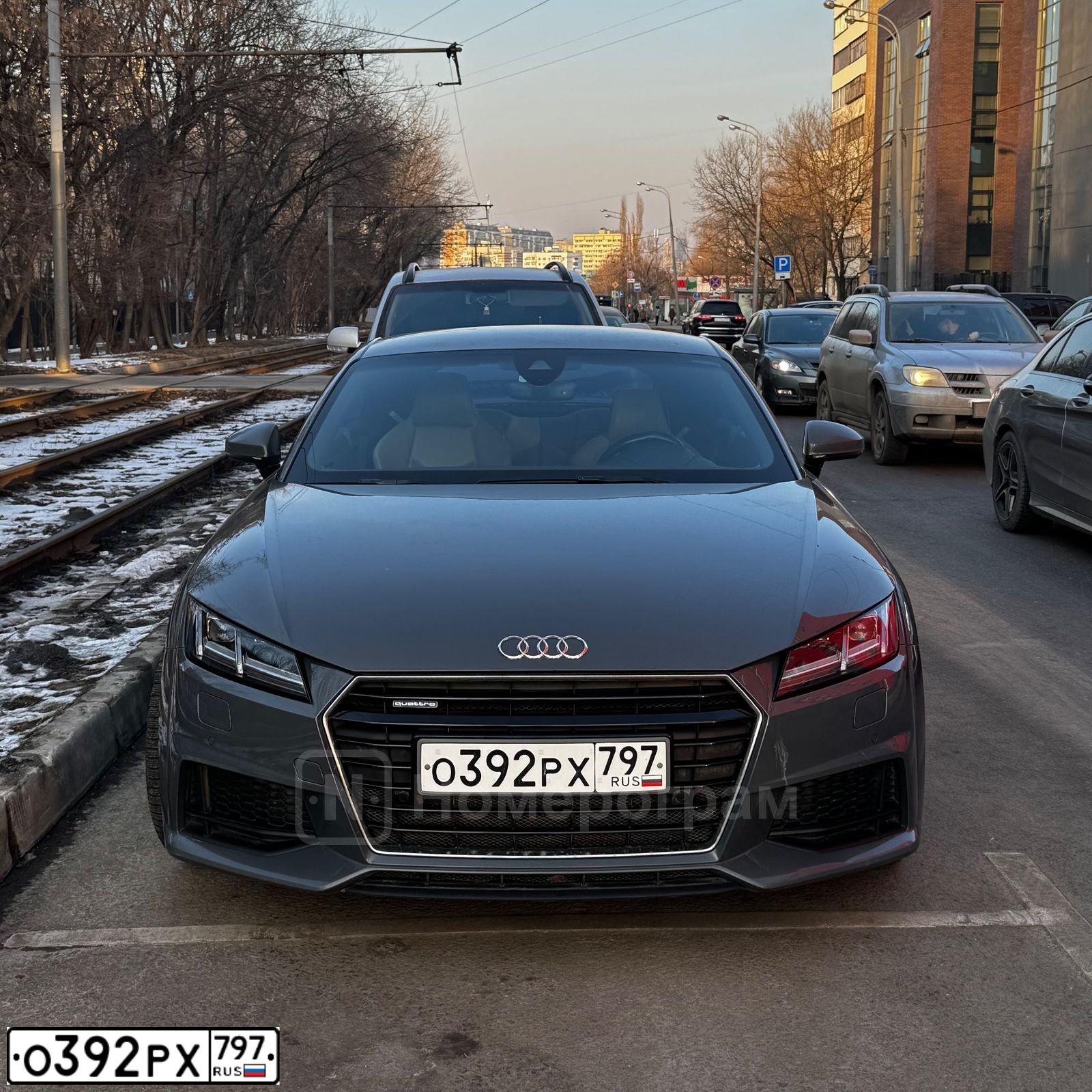 Фото автомобиля AUDI TT, 2015 — госномер О392РХ797. Цвет: СЕРЫЙ